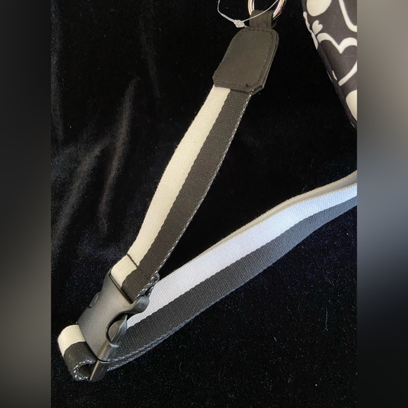 Brighton - ENDLESS LOVE BELT BAG - Hearts NWOT - Picture 4 of 13